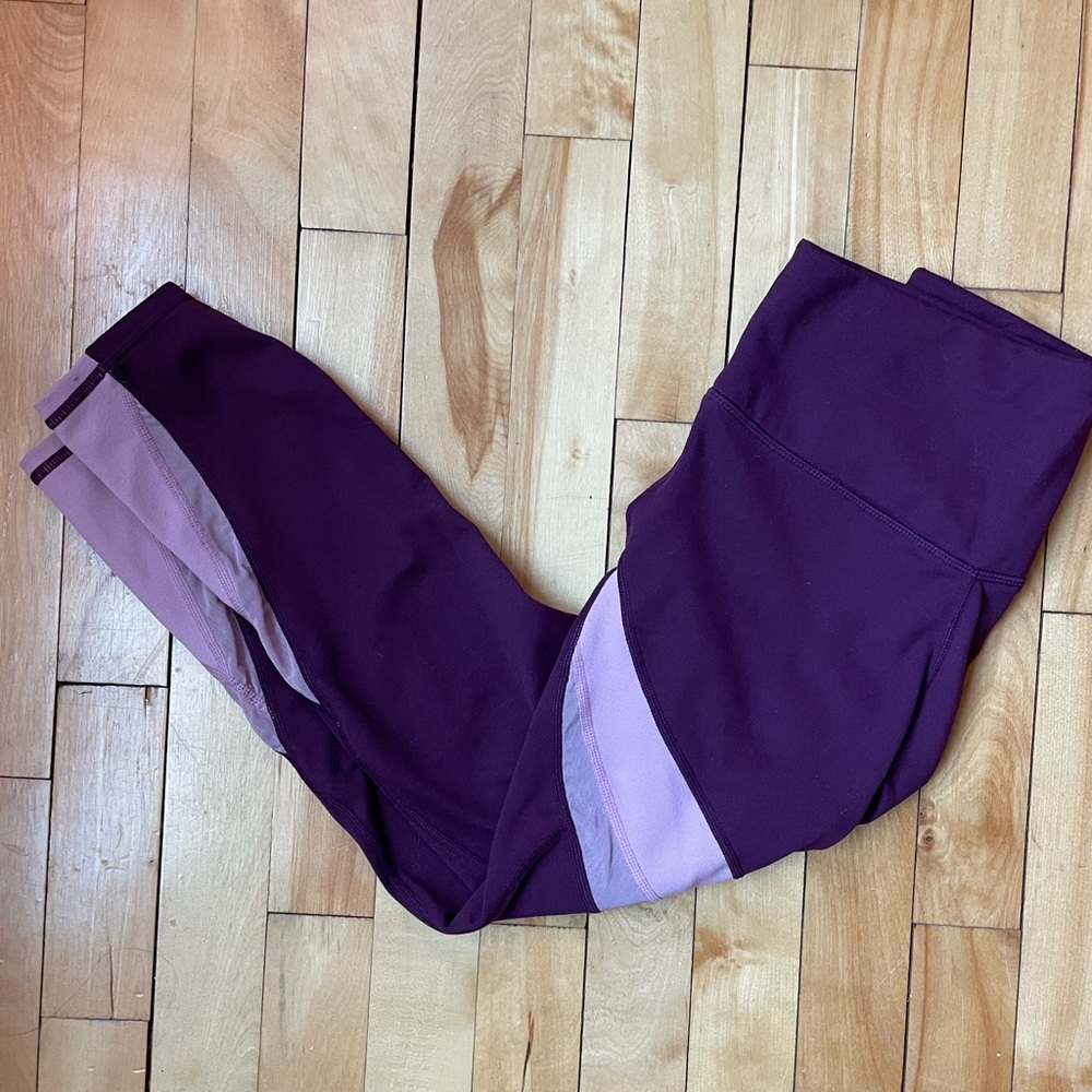 Fabletics Powerhold purple leggings. 3/4 length size small